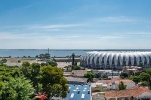 Apartamento à venda com 320m², 3 dormitórios, 1 suíte, 2 vagas, no bairro Menino Deus em Porto Alegre