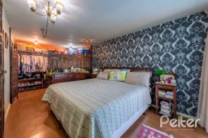 Apartamento à venda com 320m², 3 dormitórios, 1 suíte, 2 vagas, no bairro Menino Deus em Porto Alegre