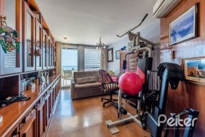 Apartamento à venda com 320m², 3 dormitórios, 1 suíte, 2 vagas, no bairro Menino Deus em Porto Alegre