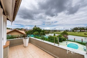 Casa em Condomínio à venda com 449m², 3 dormitórios, 3 suítes, 6 vagas, no bairro Terra Ville em PORTO ALEGRE