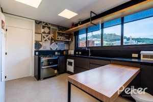 Casa em Condomínio à venda com 488m², 4 dormitórios, 4 suítes, 3 vagas, no bairro Alphaville em PORTO ALEGRE