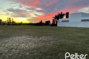 Terreno em condomínio à venda com 1046m², no bairro Terra Ville em PORTO ALEGRE