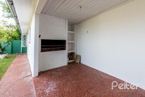 Casa à venda com 174m², 3 dormitórios, 1 suíte, 2 vagas, no bairro Vila Assunção em Porto Alegre
