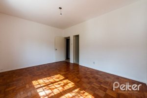 Casa à venda com 174m², 3 dormitórios, 1 suíte, 2 vagas, no bairro Vila Assunção em Porto Alegre