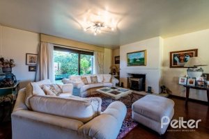 Casa em Condomínio à venda com 400m², 5 dormitórios, 2 suítes, 3 vagas, no bairro Cavalhada em PORTO ALEGRE