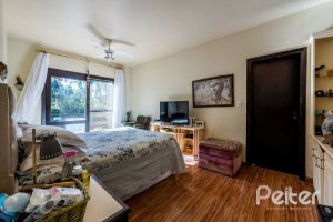 Casa em Condomínio à venda com 400m², 5 dormitórios, 2 suítes, 3 vagas, no bairro Cavalhada em PORTO ALEGRE