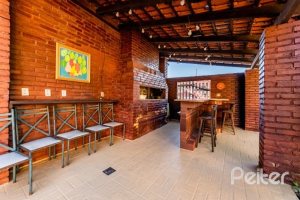 Casa em Condomínio à venda com 400m², 5 dormitórios, 2 suítes, 3 vagas, no bairro Cavalhada em PORTO ALEGRE