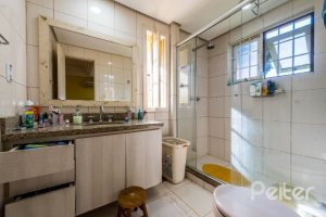 Casa em Condomínio à venda com 400m², 5 dormitórios, 2 suítes, 3 vagas, no bairro Cavalhada em PORTO ALEGRE