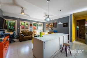 Casa em Condomínio à venda com 400m², 5 dormitórios, 2 suítes, 3 vagas, no bairro Cavalhada em PORTO ALEGRE