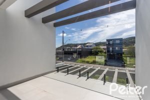 Casa em Condomínio à venda com 150m², 3 dormitórios, 3 suítes, 2 vagas, no bairro Hípica em PORTO ALEGRE