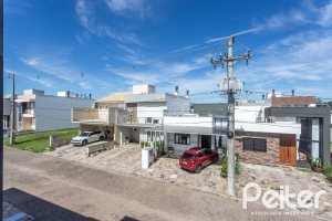 Casa em Condomínio à venda com 150m², 3 dormitórios, 3 suítes, 2 vagas, no bairro Hípica em PORTO ALEGRE
