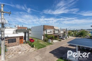 Casa em Condomínio à venda com 150m², 3 dormitórios, 3 suítes, 2 vagas, no bairro Hípica em PORTO ALEGRE