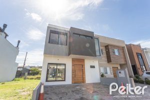 Casa em Condomínio à venda com 150m², 3 dormitórios, 3 suítes, 2 vagas, no bairro Hípica em PORTO ALEGRE