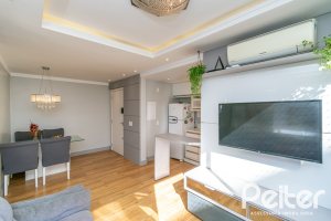 Apartamento à venda com 61m², 3 dormitórios, 1 suíte, 1 vaga, no bairro Ipanema em PORTO ALEGRE