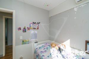 Apartamento à venda com 61m², 3 dormitórios, 1 suíte, 1 vaga, no bairro Ipanema em PORTO ALEGRE