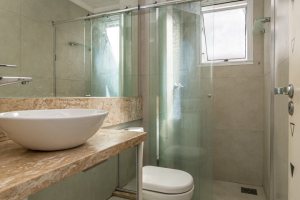 Apartamento à venda com 61m², 3 dormitórios, 1 suíte, 1 vaga, no bairro Ipanema em PORTO ALEGRE