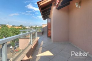 Casa à venda com 323m², 5 dormitórios, 3 suítes, 4 vagas, no bairro Tristeza em Porto Alegre