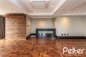 Cobertura à venda com 165m², 3 dormitórios, 1 suíte, 1 vaga, no bairro Tristeza em PORTO ALEGRE