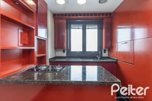 Cobertura à venda com 165m², 3 dormitórios, 1 suíte, 1 vaga, no bairro Tristeza em PORTO ALEGRE