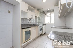 Cobertura à venda com 165m², 3 dormitórios, 1 suíte, 1 vaga, no bairro Tristeza em PORTO ALEGRE