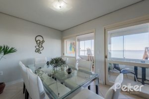 Casa à venda com 215m², 3 dormitórios, 1 suíte, 2 vagas, no bairro Sétimo Céu em Porto Alegre