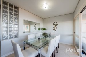 Casa à venda com 215m², 3 dormitórios, 1 suíte, 2 vagas, no bairro Sétimo Céu em Porto Alegre