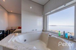 Casa à venda com 215m², 3 dormitórios, 1 suíte, 2 vagas, no bairro Sétimo Céu em Porto Alegre