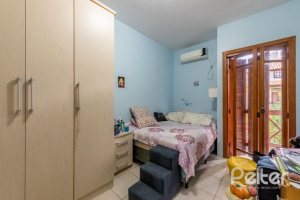 Casa em Condomínio à venda com 181m², 3 dormitórios, 1 suíte, 3 vagas, no bairro Tristeza em PORTO ALEGRE