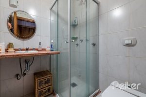 Casa em Condomínio à venda com 181m², 3 dormitórios, 1 suíte, 3 vagas, no bairro Tristeza em PORTO ALEGRE