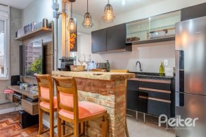 Apartamento à venda com 59m², 2 dormitórios, no bairro Tristeza em Porto Alegre