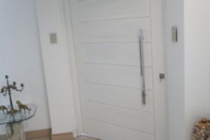 Casa à venda com 333m², 3 dormitórios, 1 suíte, 3 vagas, no bairro Ipanema em Porto Alegre