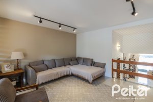 Casa em Condomínio à venda com 185m², 3 dormitórios, 1 suíte, 2 vagas, no bairro Vila Nova em PORTO ALEGRE