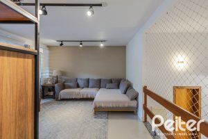 Casa em Condomínio à venda com 185m², 3 dormitórios, 1 suíte, 2 vagas, no bairro Vila Nova em PORTO ALEGRE