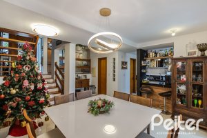 Casa em Condomínio à venda com 185m², 3 dormitórios, 1 suíte, 2 vagas, no bairro Vila Nova em PORTO ALEGRE