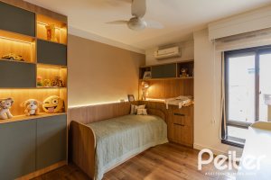 Casa em Condomínio à venda com 185m², 3 dormitórios, 1 suíte, 2 vagas, no bairro Vila Nova em PORTO ALEGRE