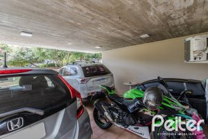 Casa em Condomínio à venda com 185m², 3 dormitórios, 1 suíte, 2 vagas, no bairro Vila Nova em PORTO ALEGRE