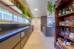 Casa em Condomínio à venda com 339m², 4 dormitórios, 4 suítes, 4 vagas, no bairro Terra Ville em PORTO ALEGRE