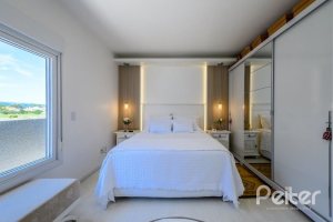 Casa em Condomínio à venda com 339m², 4 dormitórios, 4 suítes, 4 vagas, no bairro Terra Ville em PORTO ALEGRE