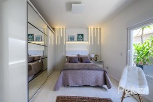 Casa em Condomínio à venda com 339m², 4 dormitórios, 4 suítes, 4 vagas, no bairro Terra Ville em PORTO ALEGRE