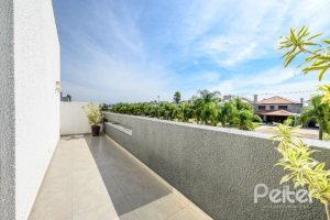 Casa em Condomínio à venda com 339m², 4 dormitórios, 4 suítes, 4 vagas, no bairro Terra Ville em PORTO ALEGRE