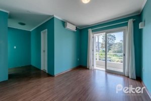 Casa à venda com 212m², 4 dormitórios, 1 suíte, 2 vagas, no bairro Espírito Santo em Porto Alegre