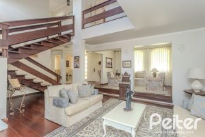 Casa à venda com 500m², 4 dormitórios, 2 suítes, 2 vagas, no bairro Vila Conceição em Porto Alegre