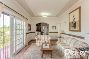 Casa à venda com 500m², 4 dormitórios, 2 suítes, 2 vagas, no bairro Vila Conceição em Porto Alegre