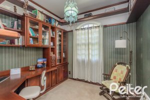 Casa à venda com 500m², 4 dormitórios, 2 suítes, 2 vagas, no bairro Vila Conceição em Porto Alegre