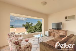 Casa à venda com 500m², 4 dormitórios, 2 suítes, 2 vagas, no bairro Vila Conceição em Porto Alegre