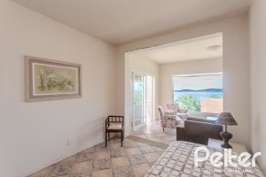 Casa à venda com 500m², 4 dormitórios, 2 suítes, 2 vagas, no bairro Vila Conceição em Porto Alegre