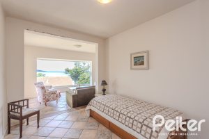 Casa à venda com 500m², 4 dormitórios, 2 suítes, 2 vagas, no bairro Vila Conceição em Porto Alegre