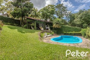 Casa à venda com 500m², 4 dormitórios, 2 suítes, 2 vagas, no bairro Vila Conceição em Porto Alegre