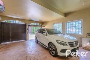 Casa à venda com 500m², 4 dormitórios, 2 suítes, 2 vagas, no bairro Vila Conceição em Porto Alegre