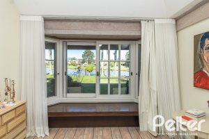 Casa em Condomínio à venda com 533m², 4 dormitórios, 2 suítes, 6 vagas, no bairro Terra Ville em PORTO ALEGRE